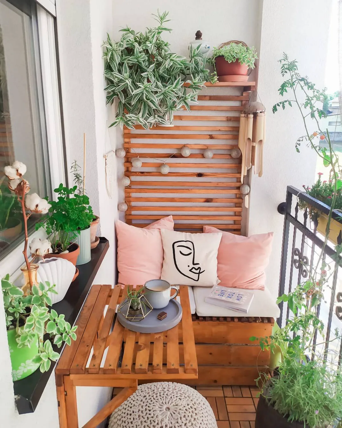jardinière extérieur mur végétal en palette de bois table balcon suspendue gain de place