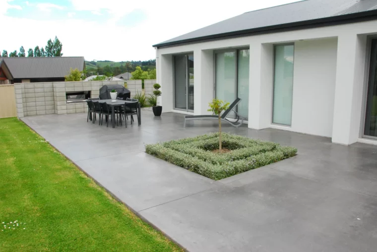 terrasse en beton nettoyage vinagre blanc maison verdure