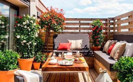 amеnager une petite terrasse sans se ruiner bois revetement de sol coussins decoratifs