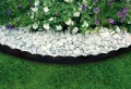 Comment faire un devin parterre de fleurs avec des cailloux blancs ? Un jardin de rêve moderne et sans mauvaises herbes