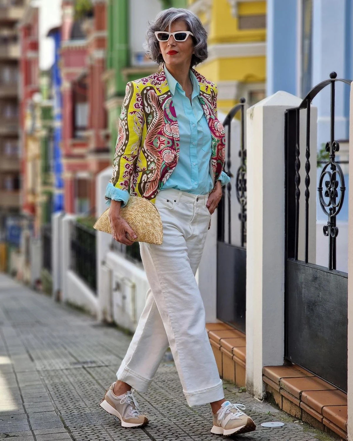 veste boheme jean blanc chemise blue baskets style femme 50 ans