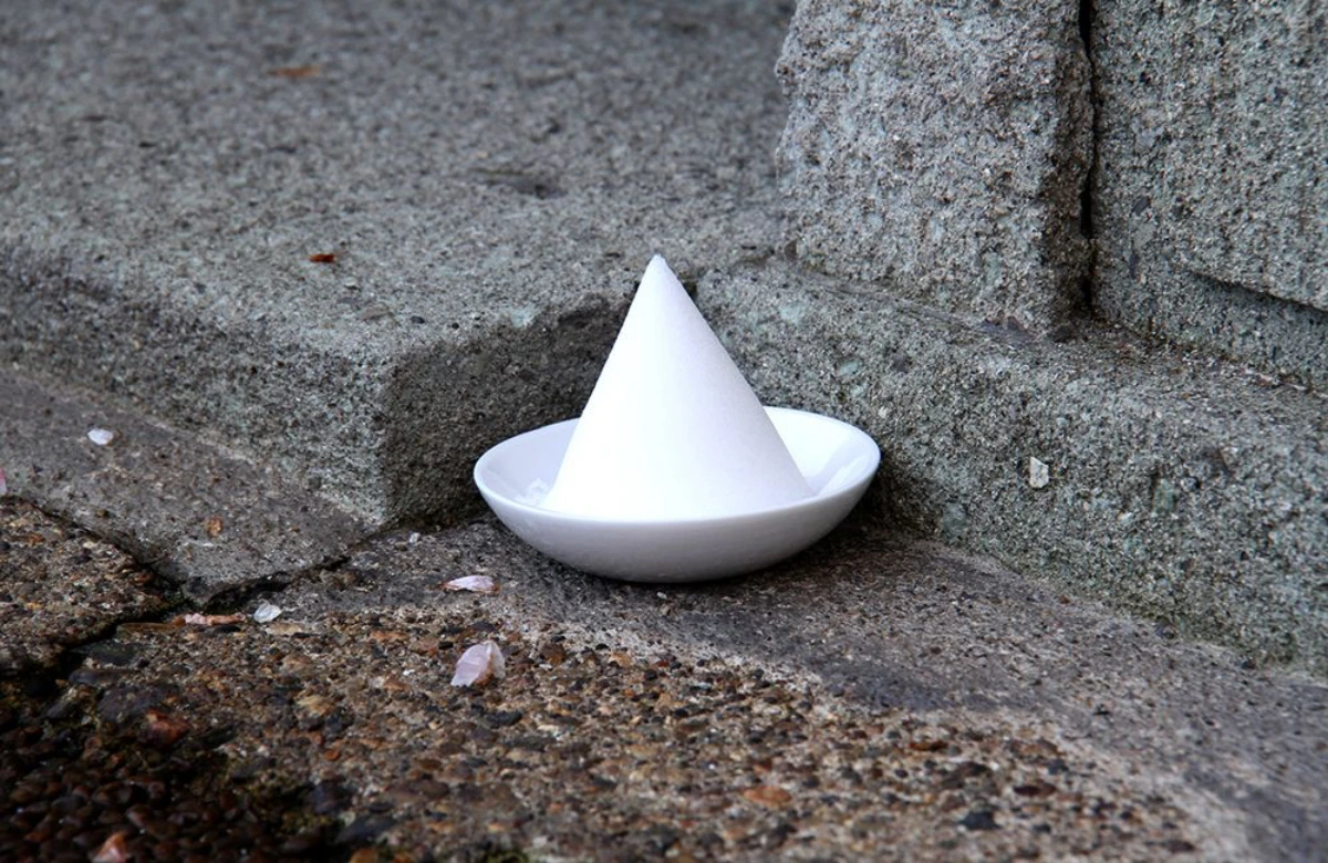 du sel devant la maison rituel japonais