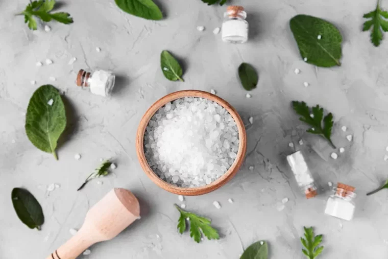 epsom sel utilisation nutriments bol bois feuilles vertes aromatiques plantes