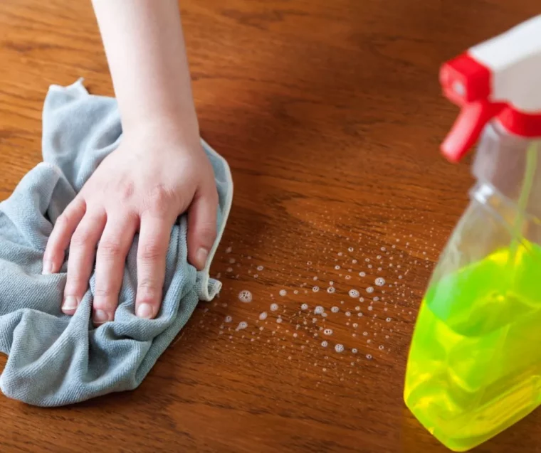 éviter de nettoyer le plan de travail avec du bicarbonate de soude