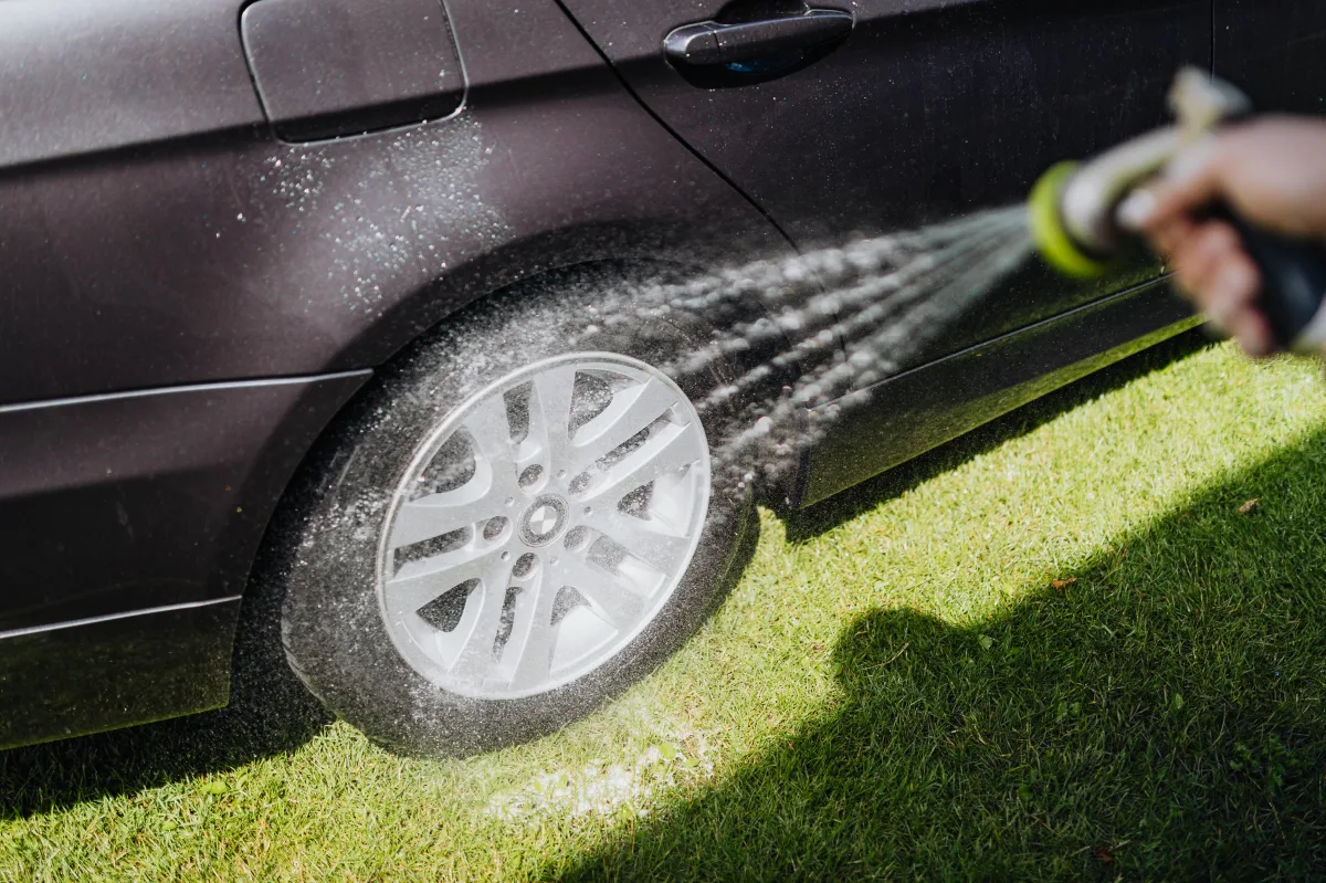 faire des economies d eau reutiliser l eau pour laver la voiture