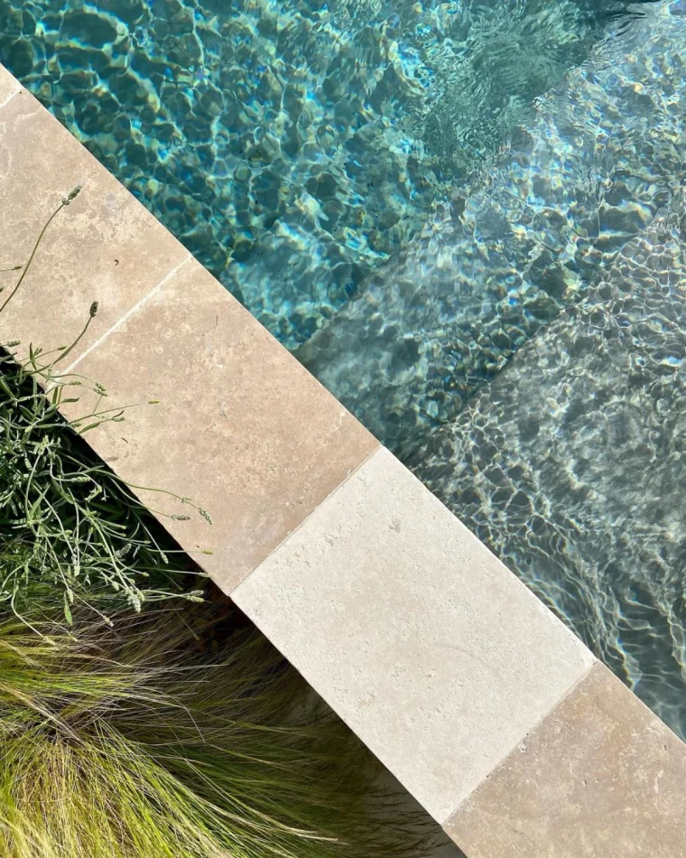 peut on mettre de l eau de pluie dans une piscine