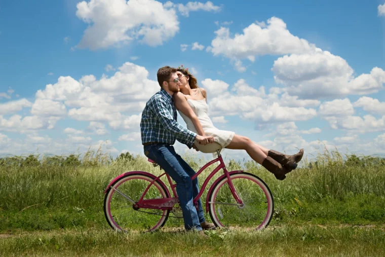 quels mots utiliser pour garder un homme couple ciel jardin velo