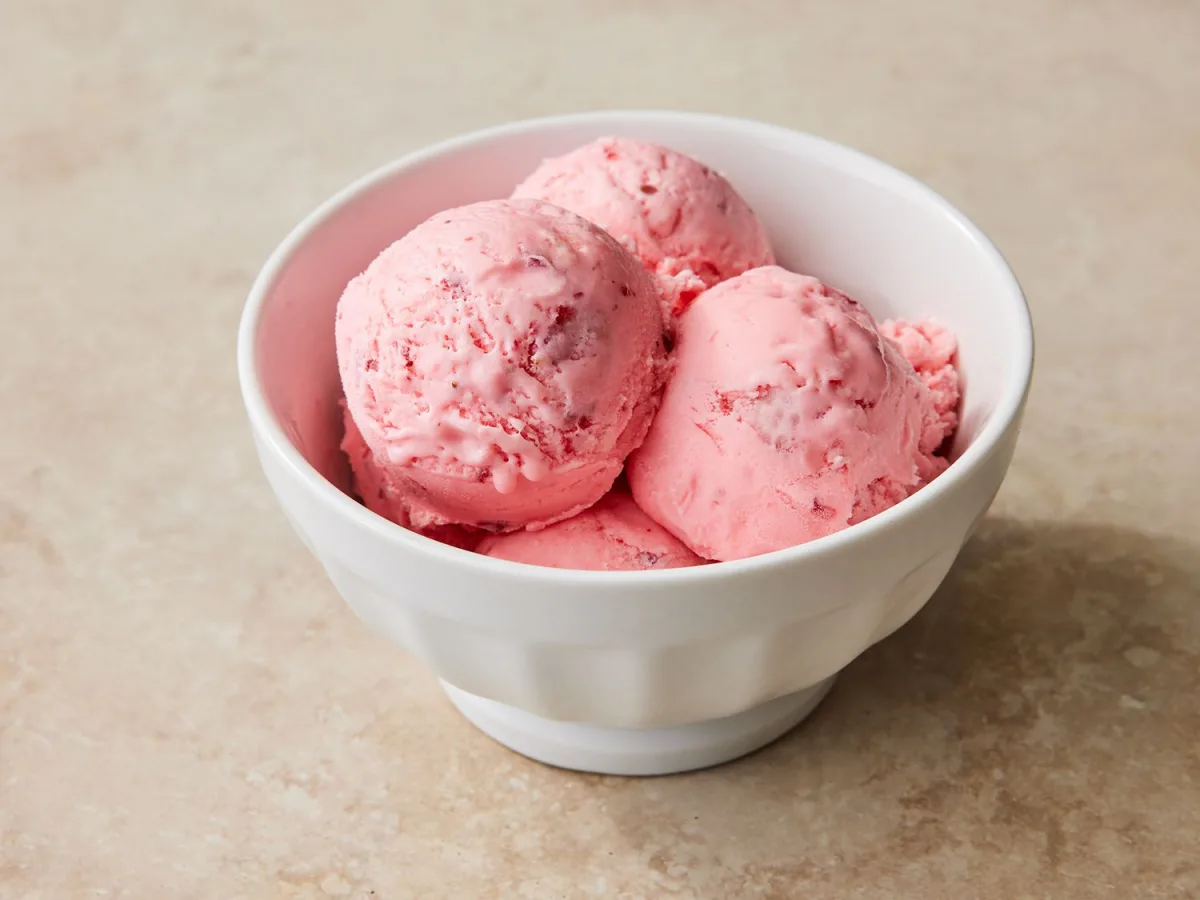 recette de creme glacee a la fraise vegetalienne