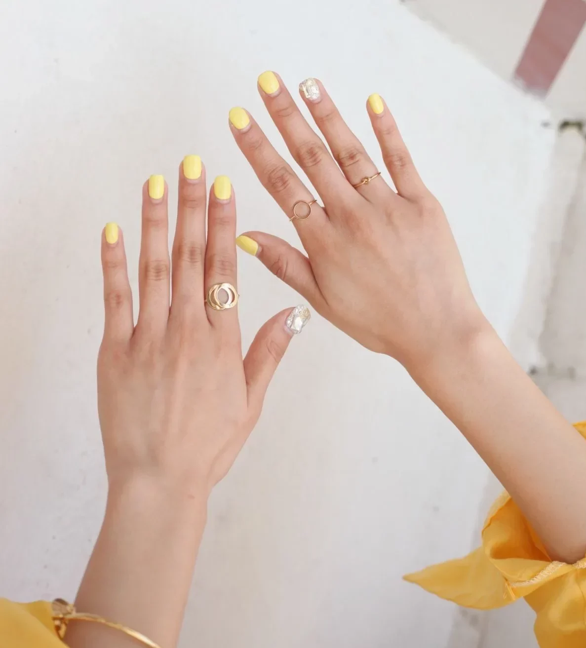 tendance couleur vernis ongles jaune pale comment colorer ses ongles