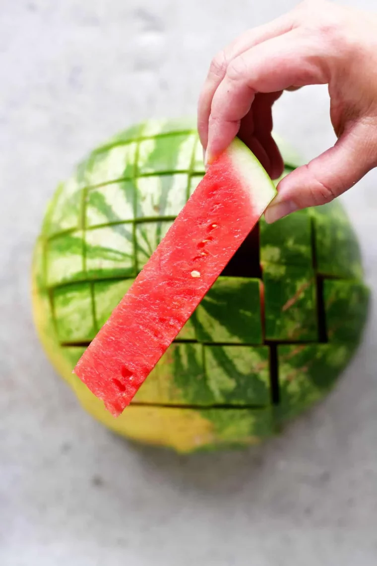 comment couper un pasteque en batons idée originale pour gouter enfant