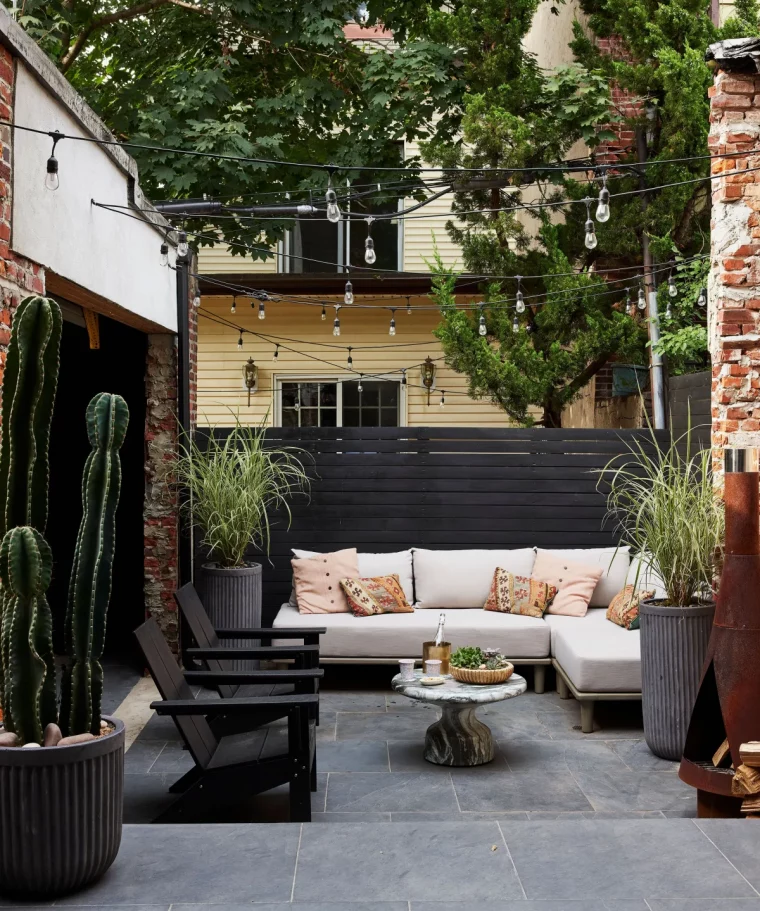 plantes en pot méditerranéennes sans arrosage idee deco provençale de petite terrasse