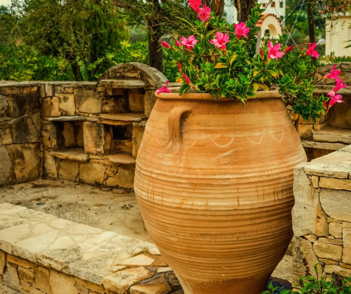 pots jarres terre cuite ou comment faire une deco jardin mediterraneenne