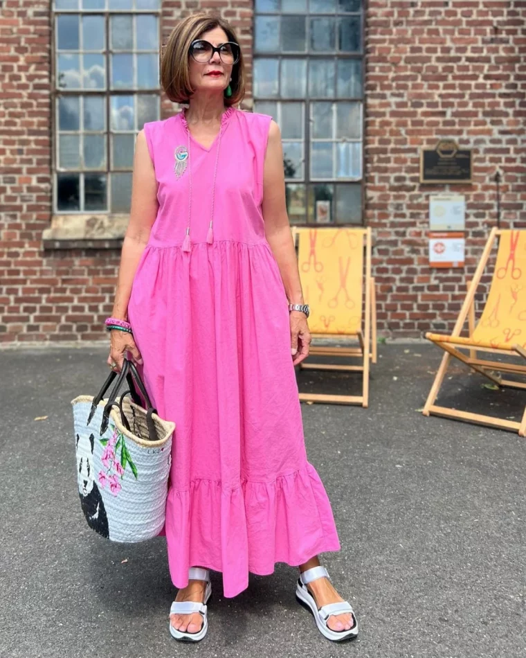 robe fuchsia claire sandale tendance femme 60 ans