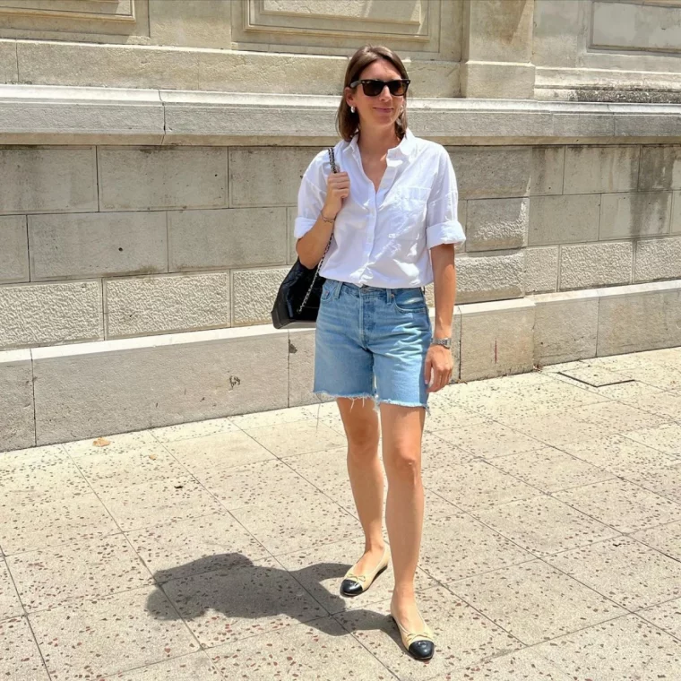 short en jean chemise blanche mode femme 40 ans