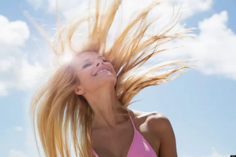 comment connaître la vraie nature de ses cheveux femme blonde cheveux eparpilles