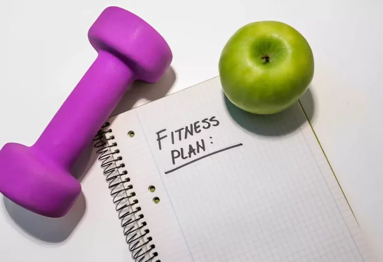 altere couleur fuchsia pomme verte et un cahier a carreaux ecrit fitness plan