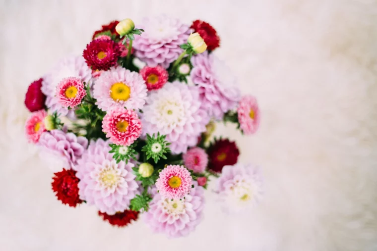 comment ajouter du volume dans un bouquet de fleurs