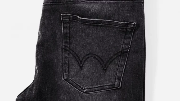 comment garder la couleur noire des jeans plus longtemps
