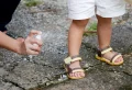 Comment protéger les enfants des piqûres d’insectes pendant l’été ? Voici les conseils d’experts de santé