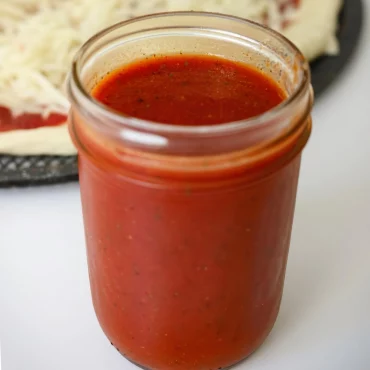 conserve sauce tomate bocaux verre coulis herbes fraiches