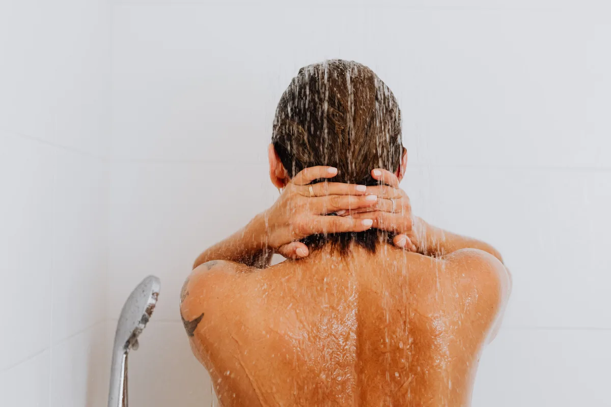 douche froid bienfaits femme santé bien etre