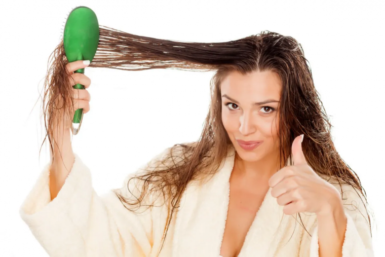 frequence idéale pour se laver les cheveux femme le pousse