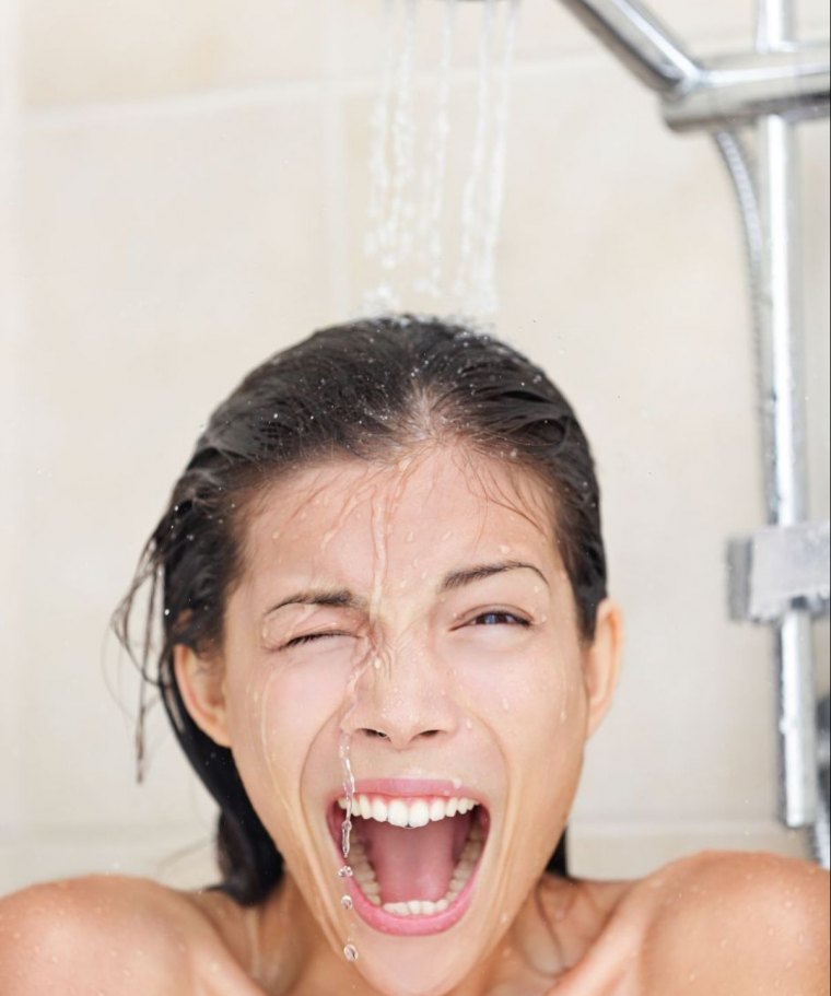 les bienfaits de la douche froide selon la science quand et comment prendre une douche froide