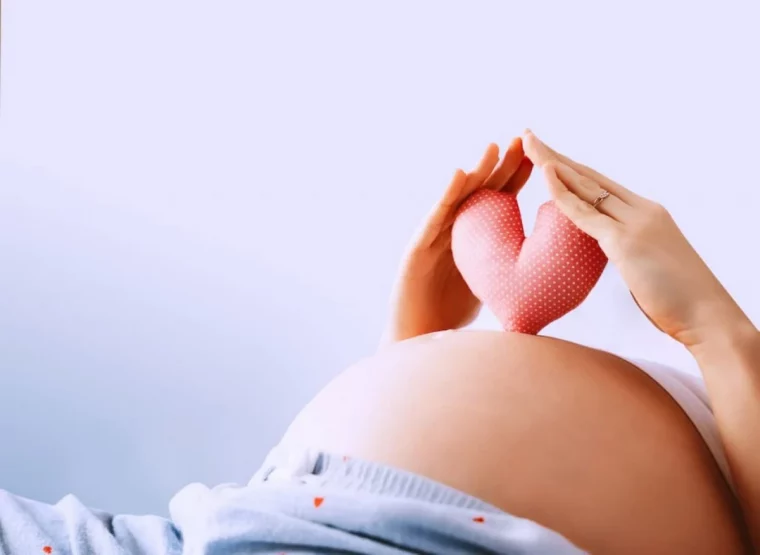 niveau d iode pendant la grosse femme enceinte coeur