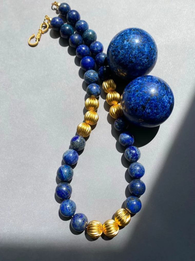 pourquoi porterlapis lazuli pierre bleue braclet