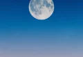 Ne manquez pas la rare super lune bleue ce 31 août ! À quoi s’attendre ?