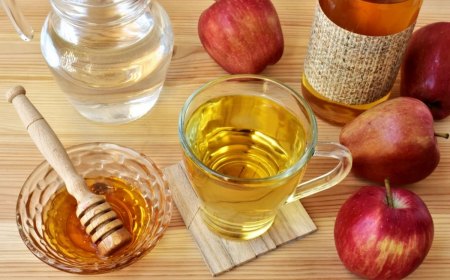 recette de vinaigre de cidre et de miel pour maigrir pommes verre miel table en bois