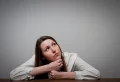 Pourquoi les personnes intelligentes sont-elles malheureuses selon la science ?