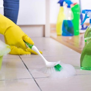 9 astuces pour nettoyer les joints autour de la baignoire