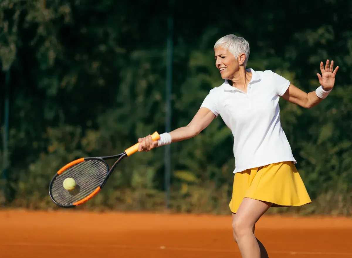 est ce que la jupe est obligatoire au tennis femme agee ajupette jaune