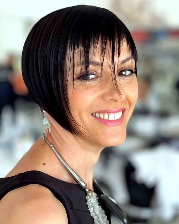 comment chosir la bonne coupe de cheveux femme double menton