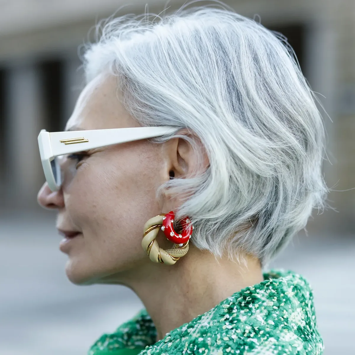 coupe courte cheveux gris femme 60 ans idée de carré très court coupe courte cheveux gris femme 60 ans idée de carré très court
