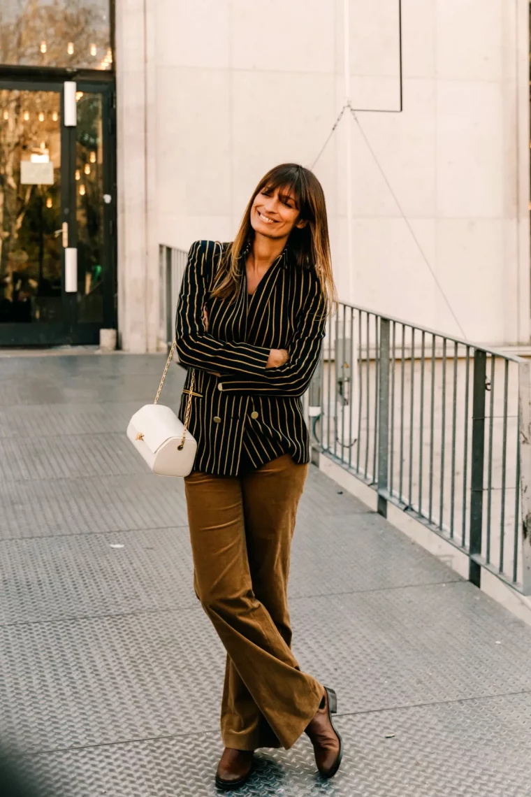 look avec blazer a rayures caroline de maigret style