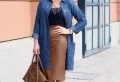 Comment porter une jupe en cuir à 50 ans avec style et élégance ?