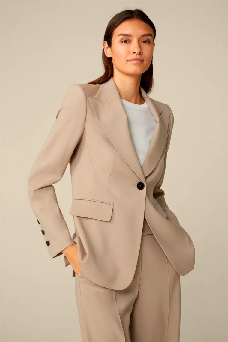 tendances blazer beige automne 2023