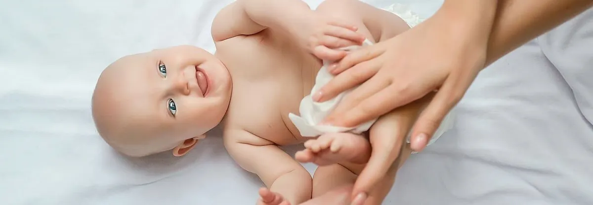 conserver des lingettes humides main essuie bebe