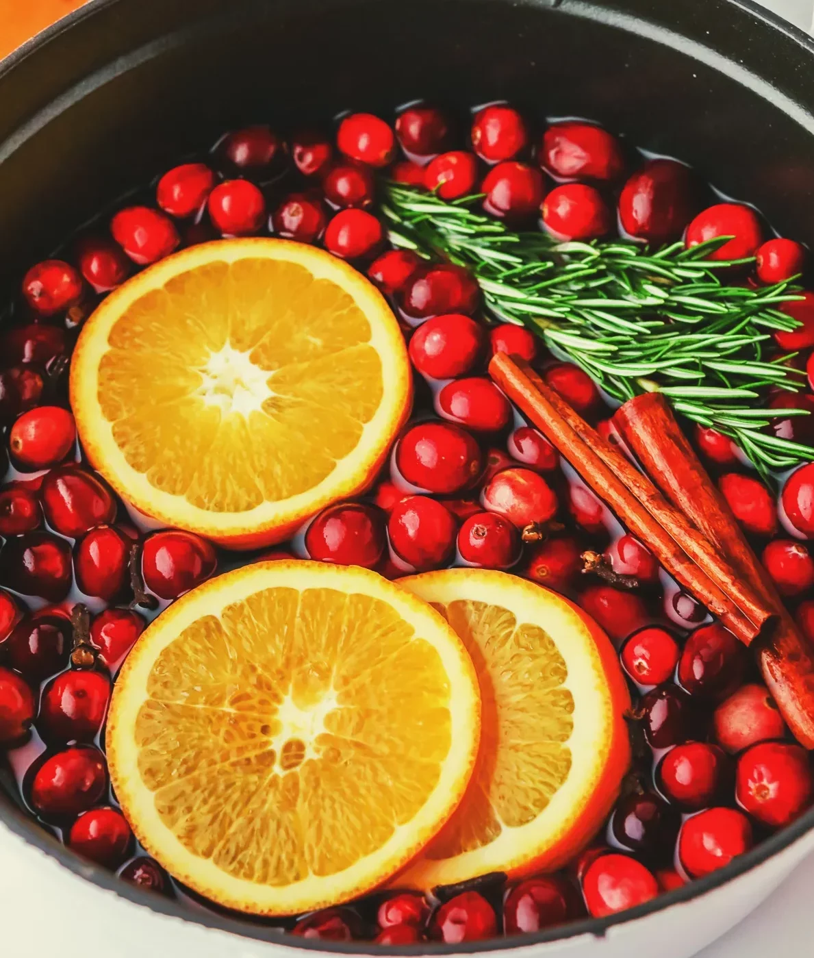 comment faire un pot pourri maison avec canneberges oranges romarin