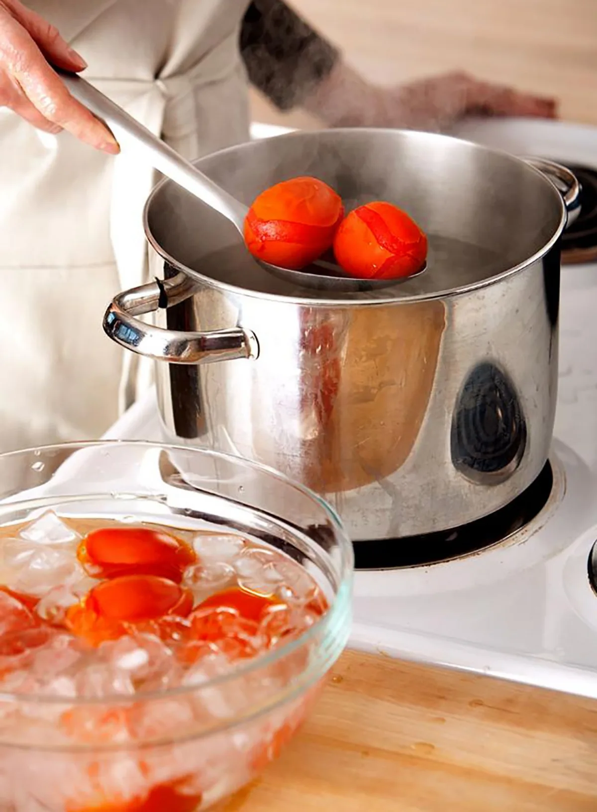 comment peler les tomates plus facilement astuce