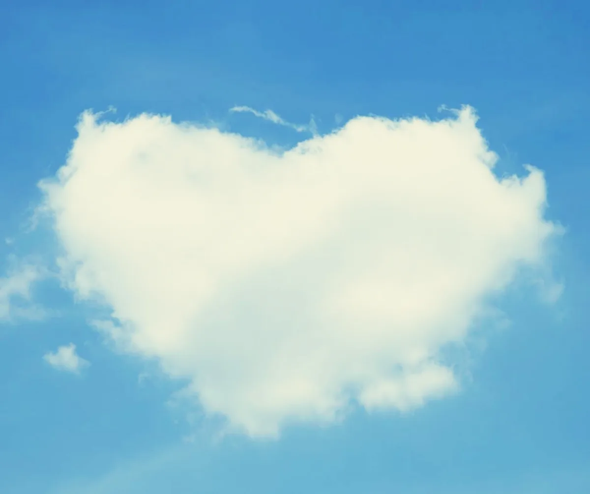 forme de nuage coeur pour signaler la présence de notre ange gardien autour de nous