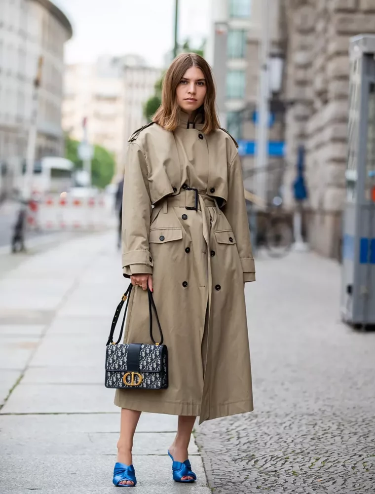 chaussures bleus trench ceinture ferme sac a main noir