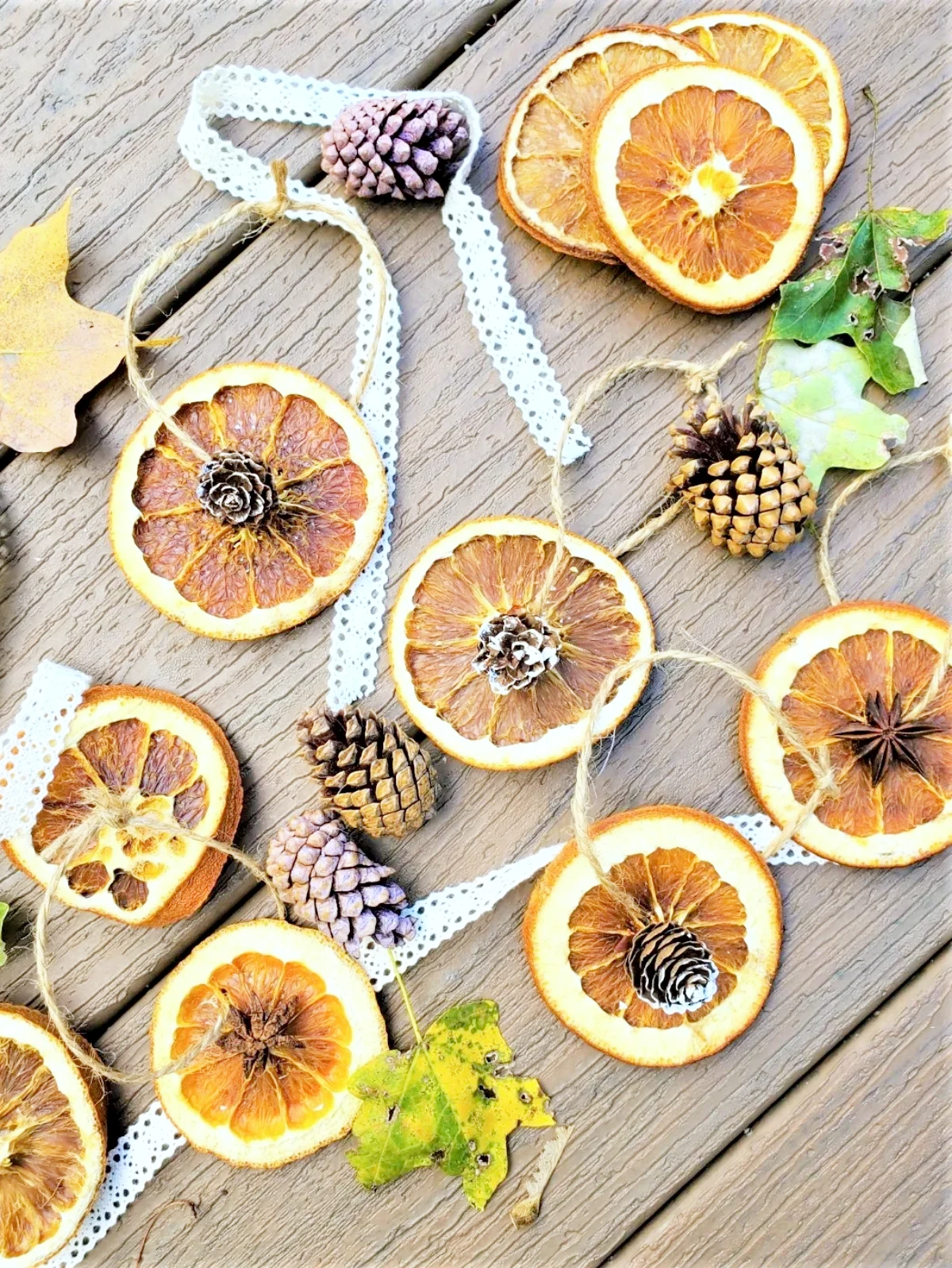 decoration avec des oranges sechees gurilande