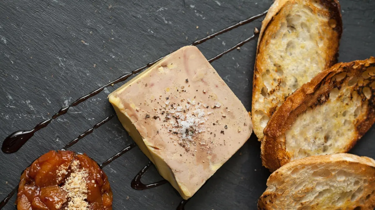 Le pain des toasts de foie gras