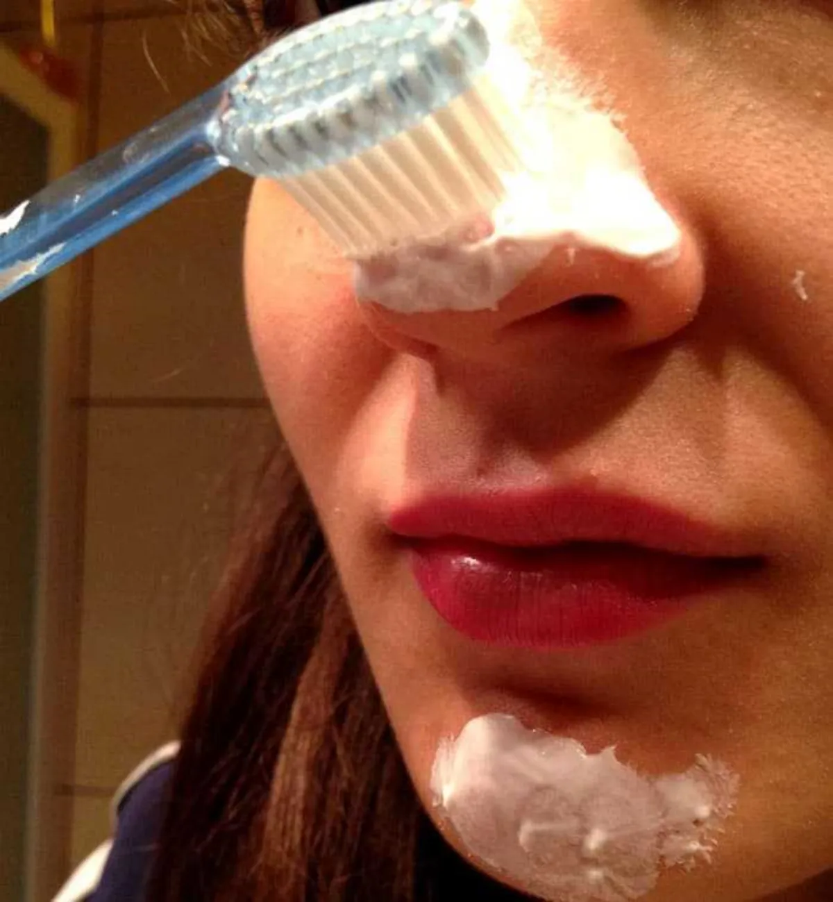 dentifrice pour déboucher le nez femme audentifrice surlenez