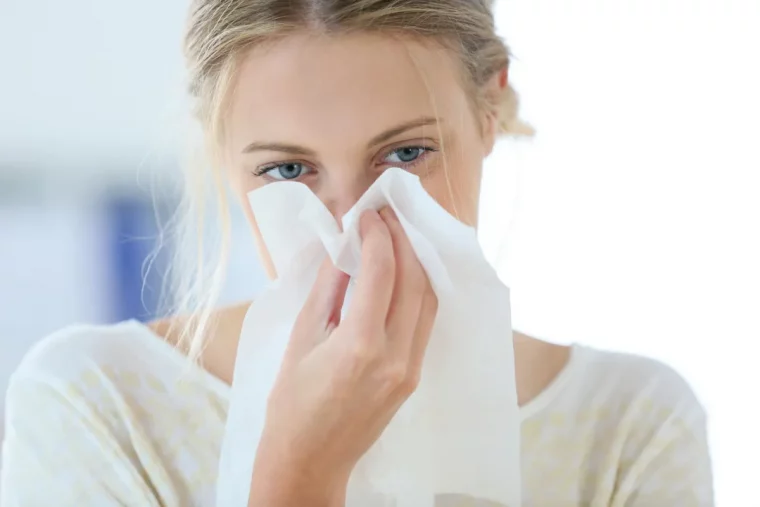 dentifrice pour déboucher le nez femme enrhumee