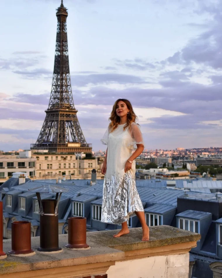 idee de tenue nouvel an femme robe blanche tour eiffel