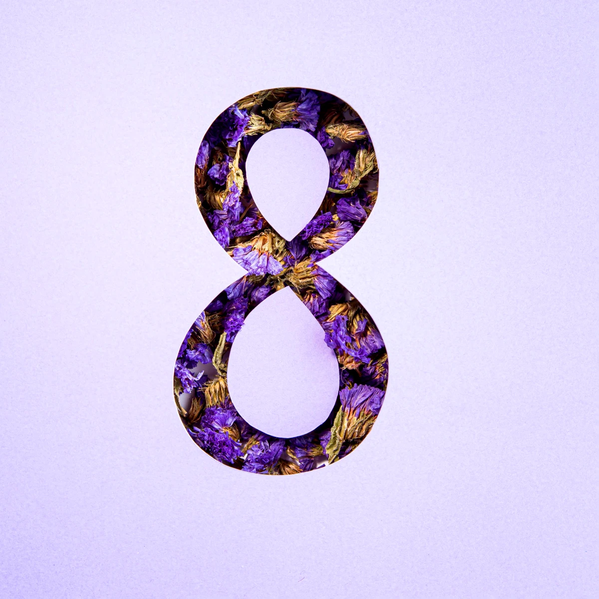 le chiffre 8 violet numerologie 2024